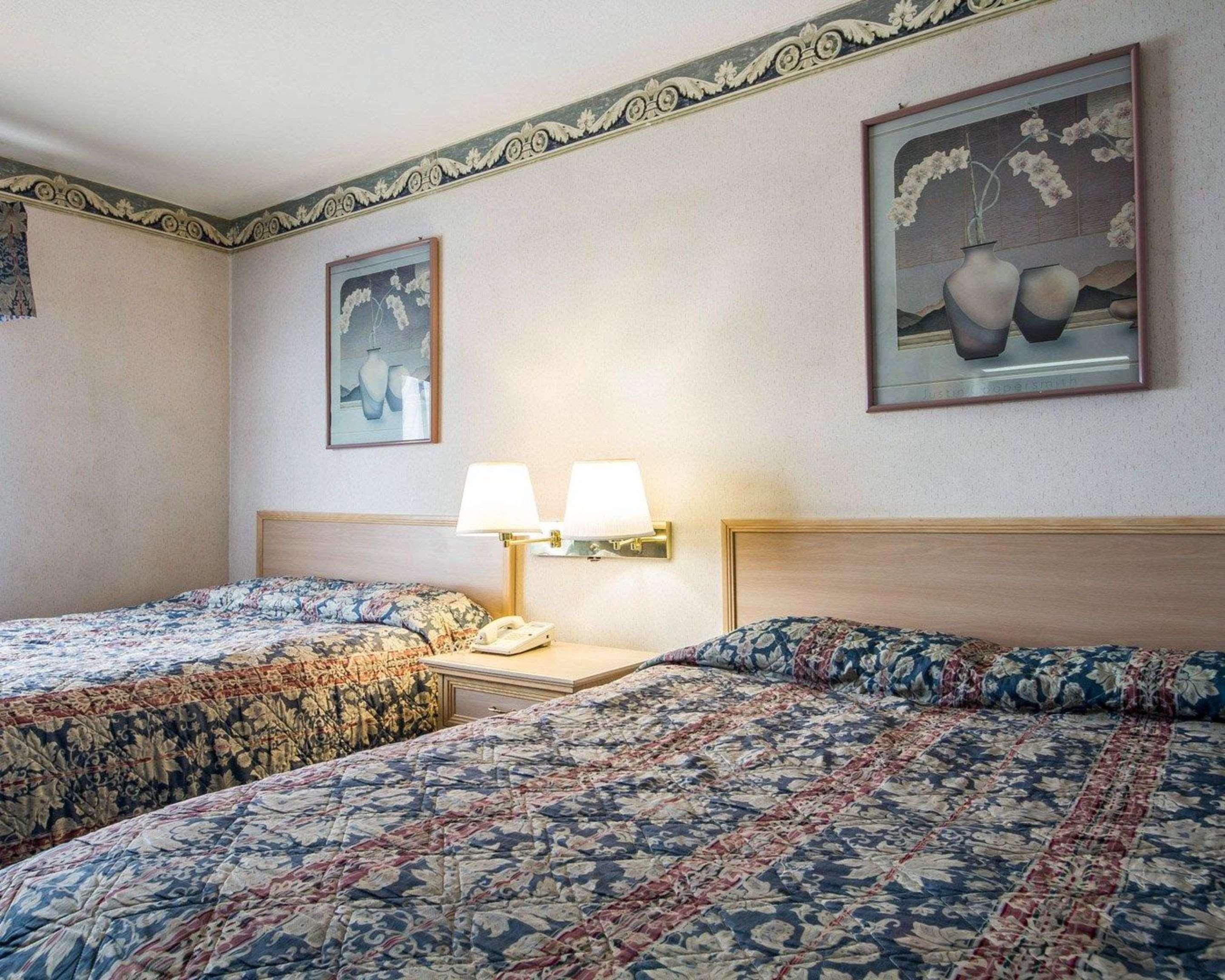 Gasthof Rodeway Monterey
