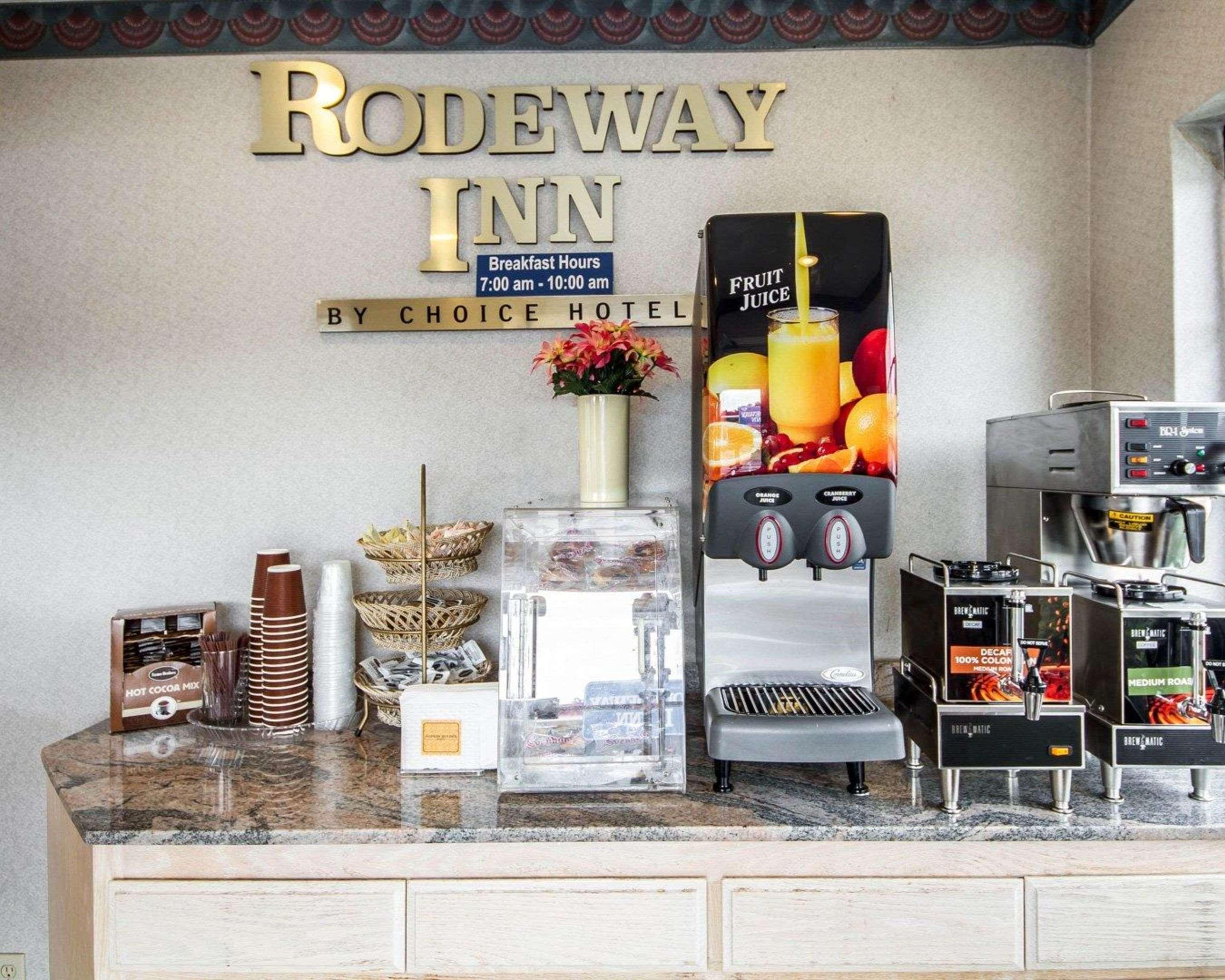 Rodeway * Monterey